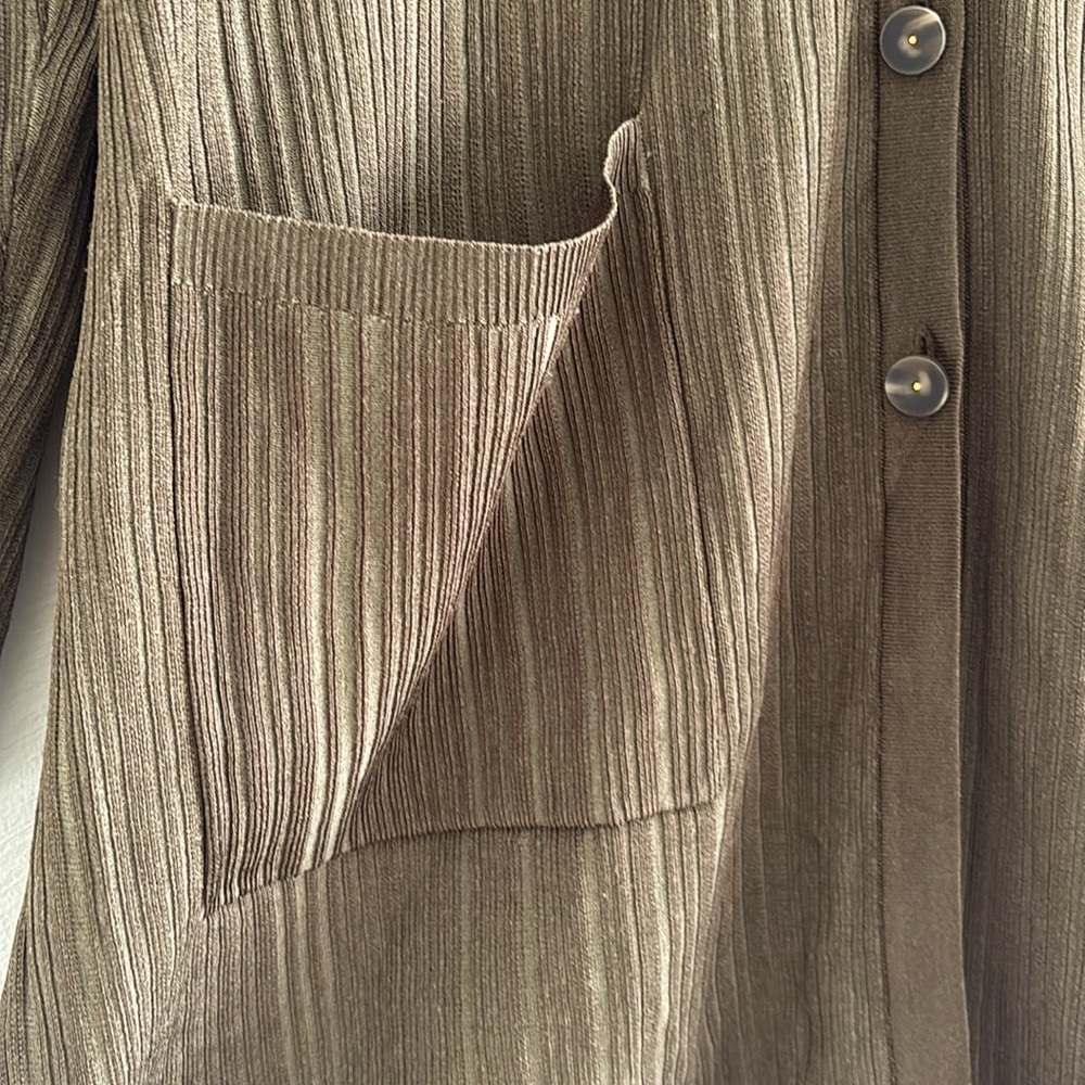Chicos | V-Neck Button Down Ribbed Front Pocket Cardigan (M) Olive - Picture 6 of 11